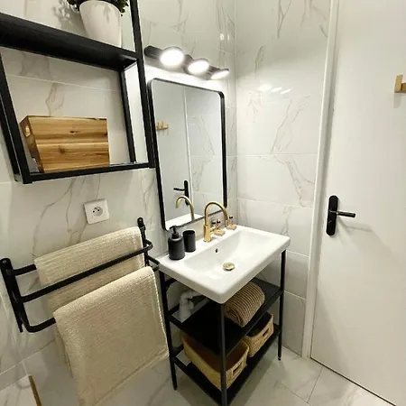 Cosy Cocoon - 2 To 4 Travelers. Apartment Nice Exterior photo